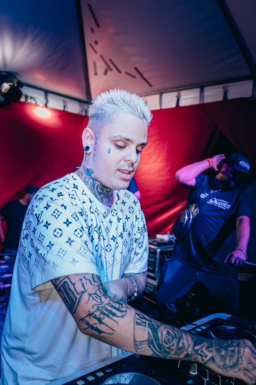 Dj GUi Marques tocando na Cosa nostra